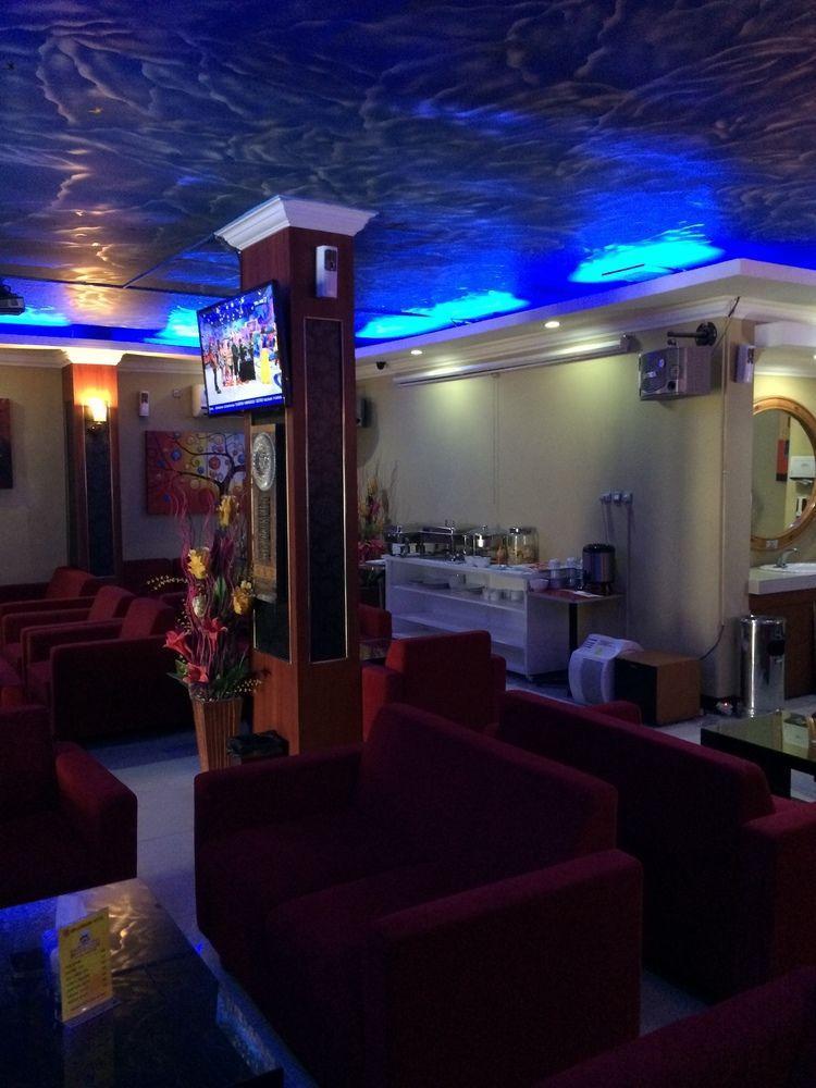 Hollywood Hotel Джакарта Экстерьер фото